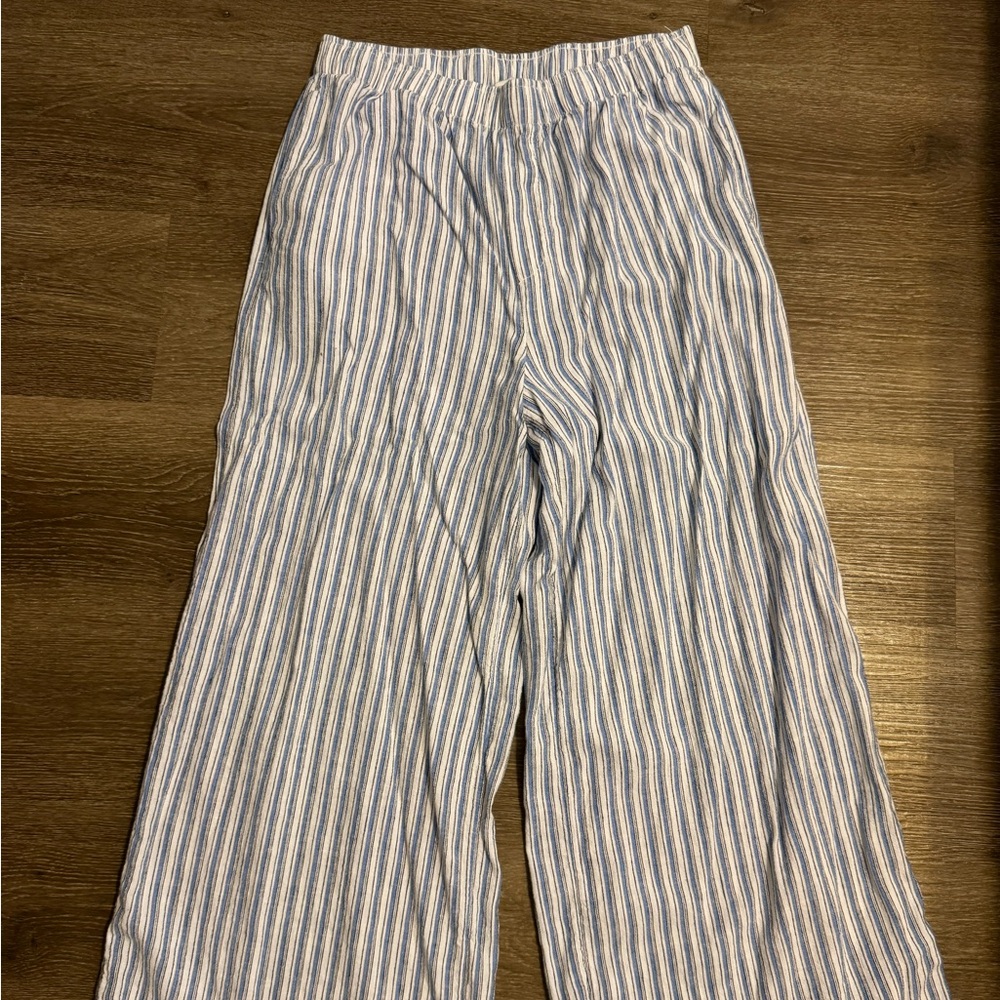American Eagle Blue and White Striped Flowy Pants